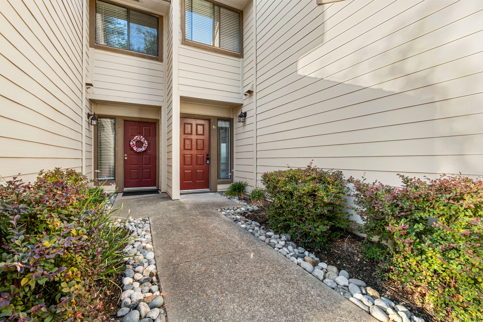 Orangevale Townhome: 5601 Walnut Avenue #6