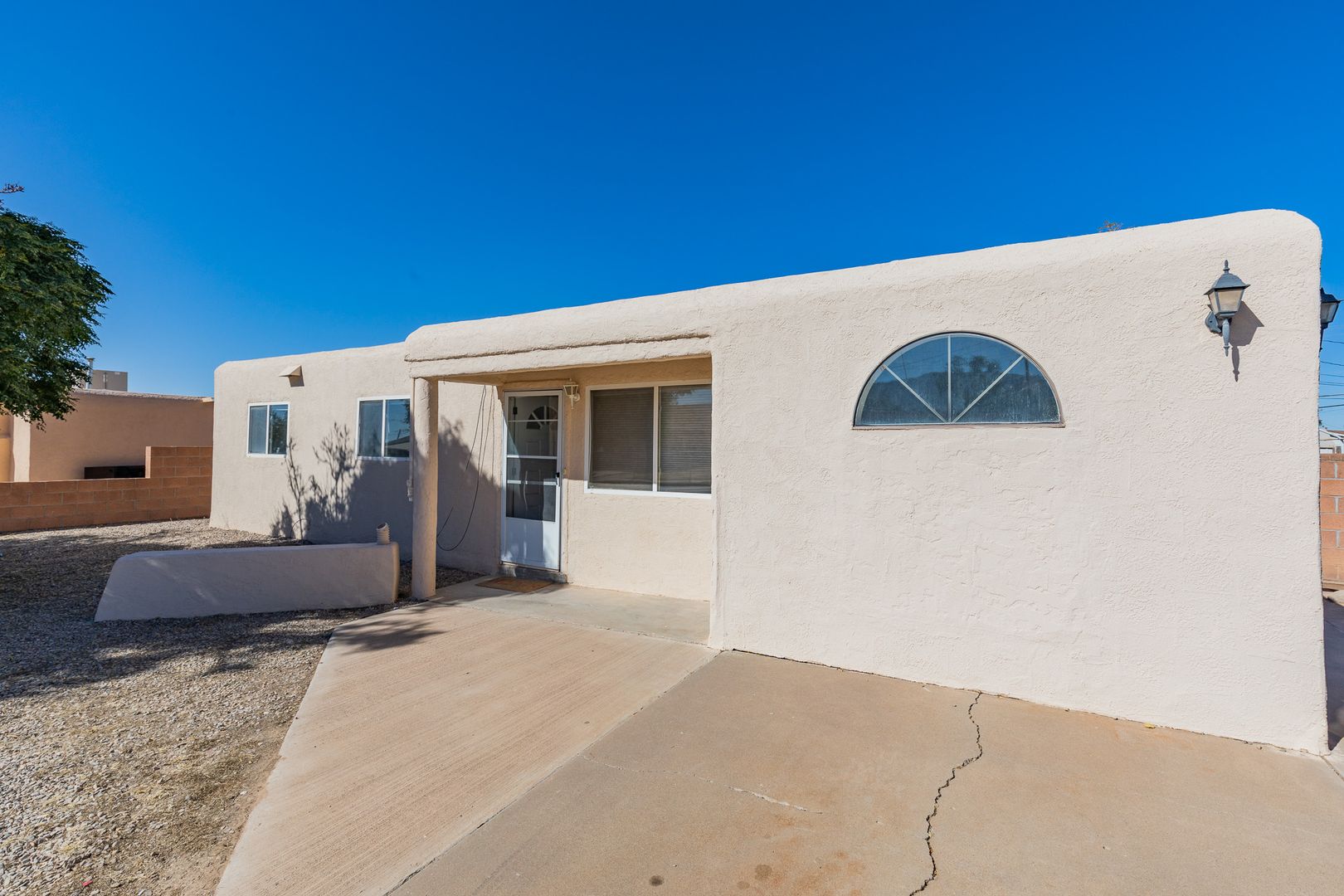 Alamogordo House: 2201 Bellamah