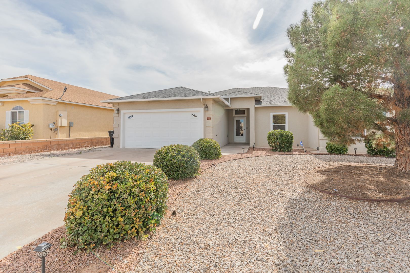 Alamogordo House: 220 Ascot Parade
