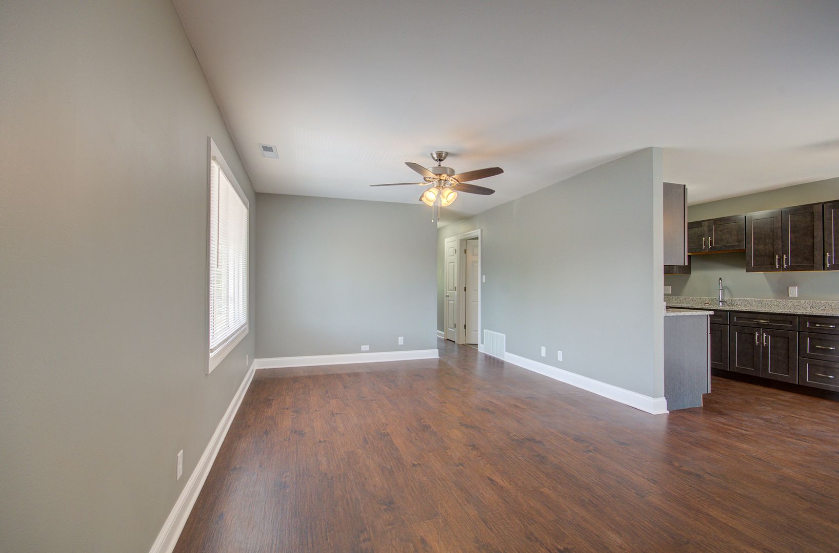 2 bd 1 ba townhome Crest Hill totally redone!