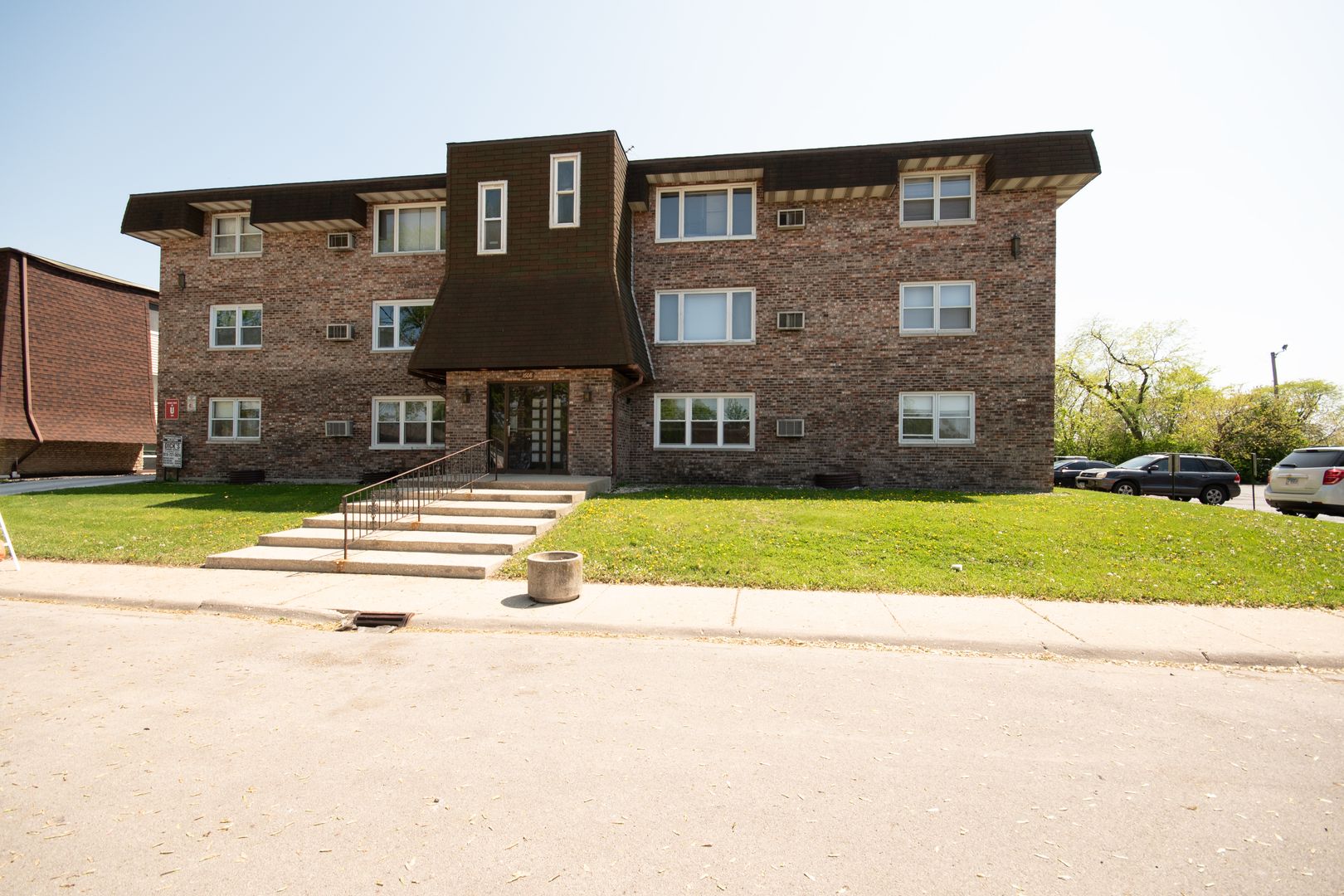 1608 Richmond Circle