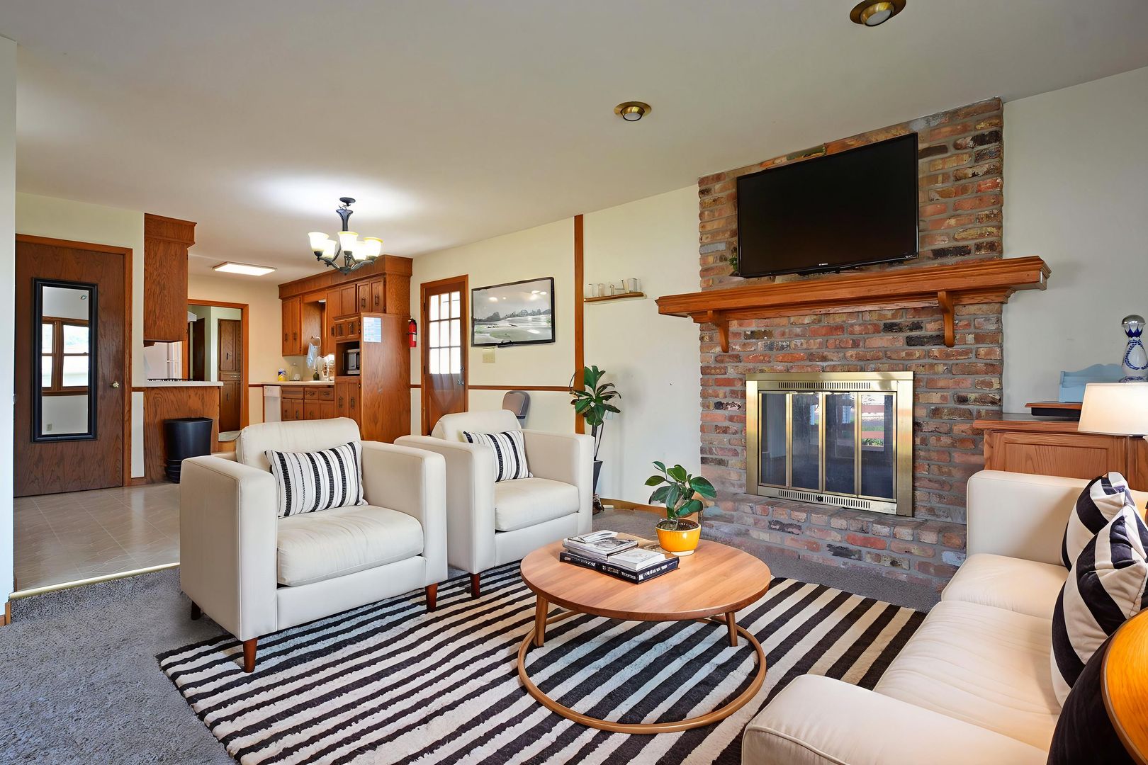 Bloomington House: 9630 Chicago Ave S