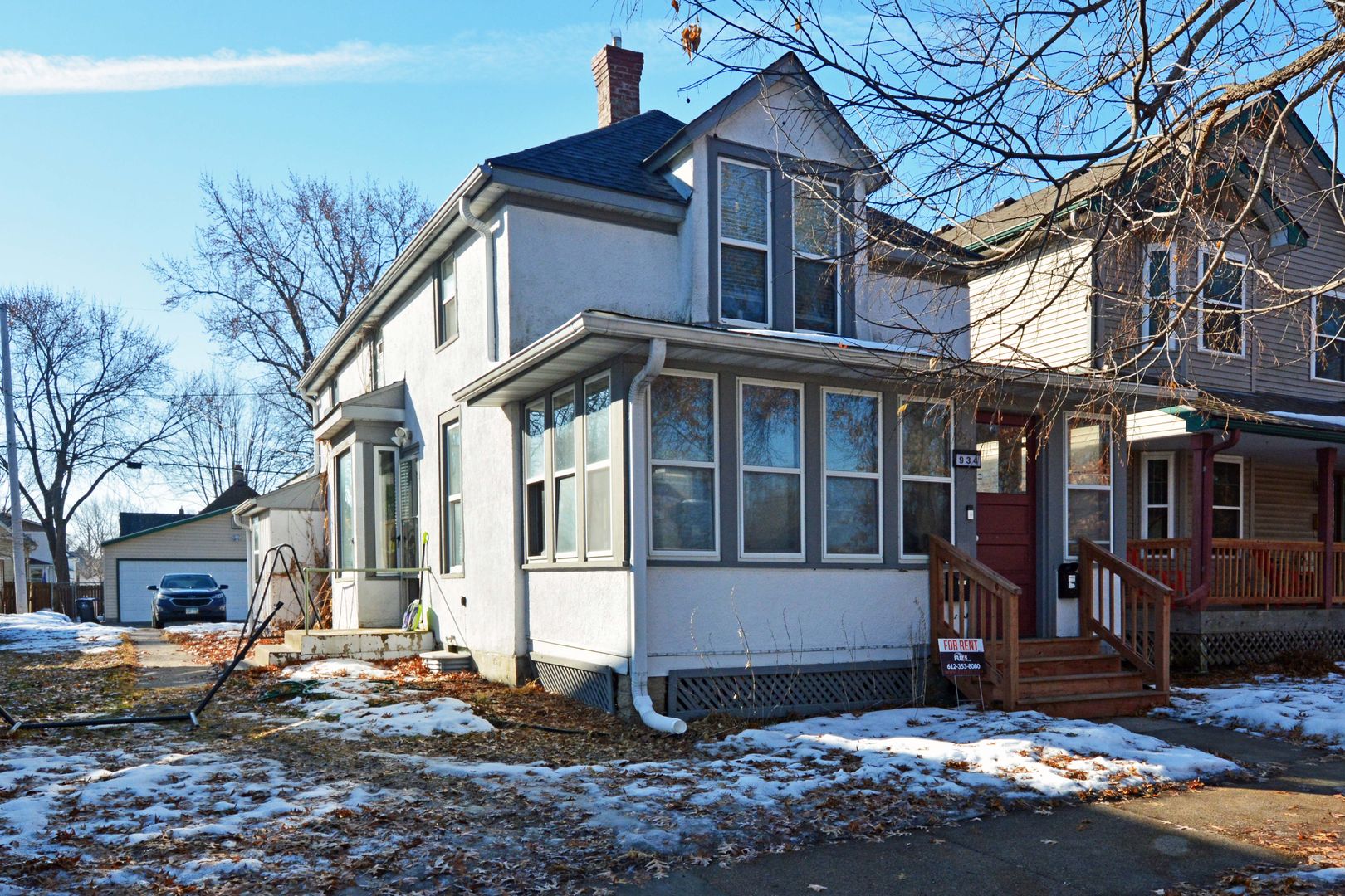 Saint Paul House: 934 Juno Ave #2