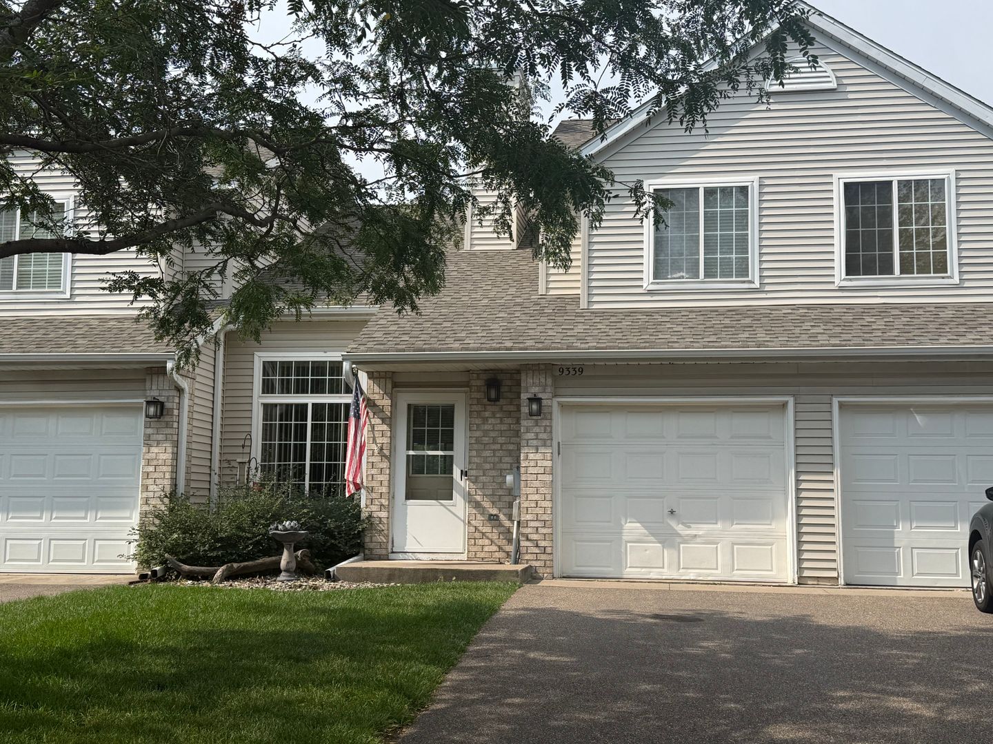 Woodbury Townhome: 9339 Turnberry Alcove