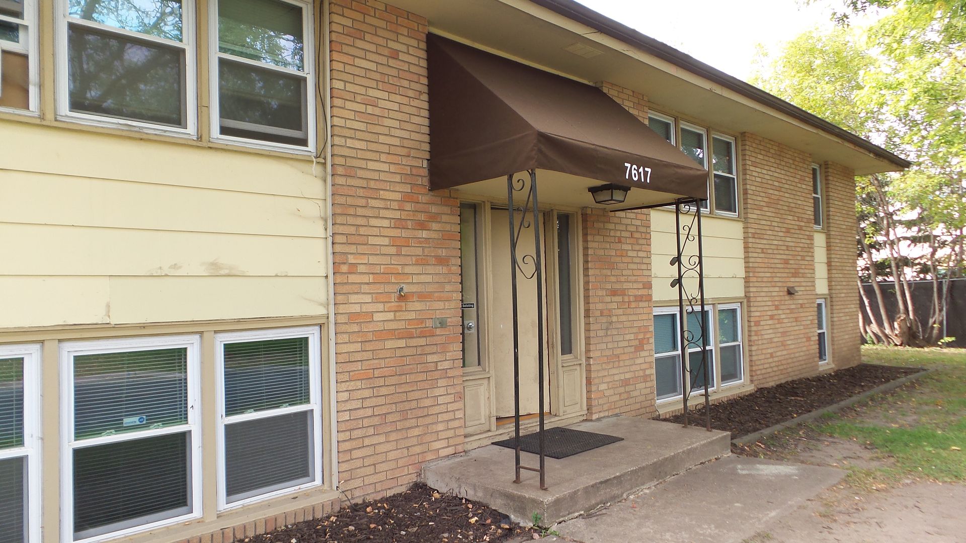 Brooklyn Park Condo: 7617 69th Ave N Unit 4
