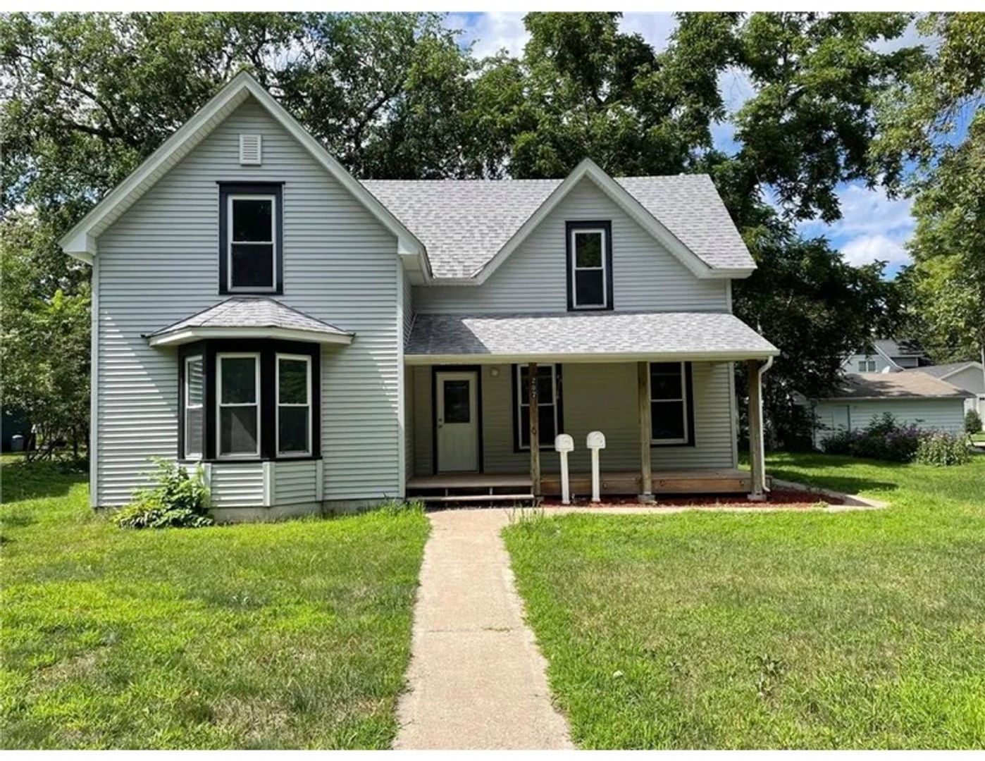 Princeton Apartment: 207 7th Ave S