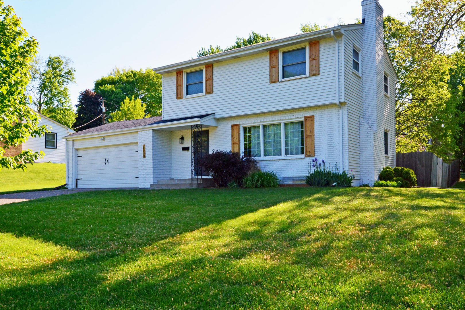 Golden Valley House: 2130 Ensign Ave N