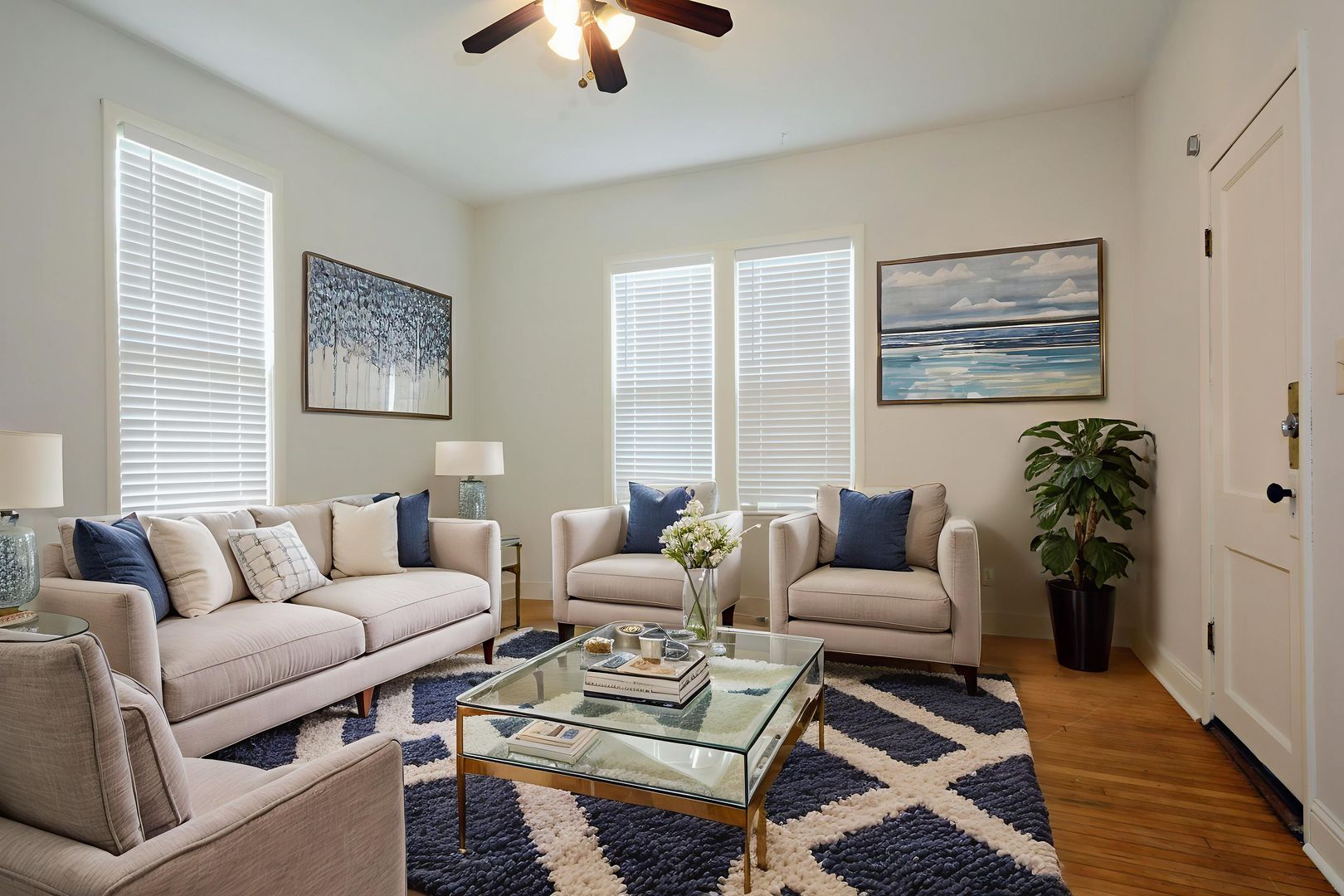 Minneapolis Apartment: 920 22nd Ave NE