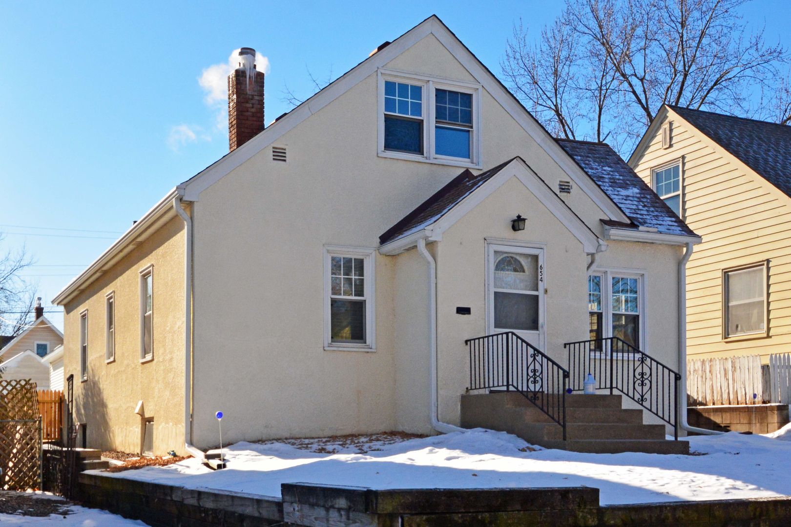 Saint Paul House: 654 Clear Ave
