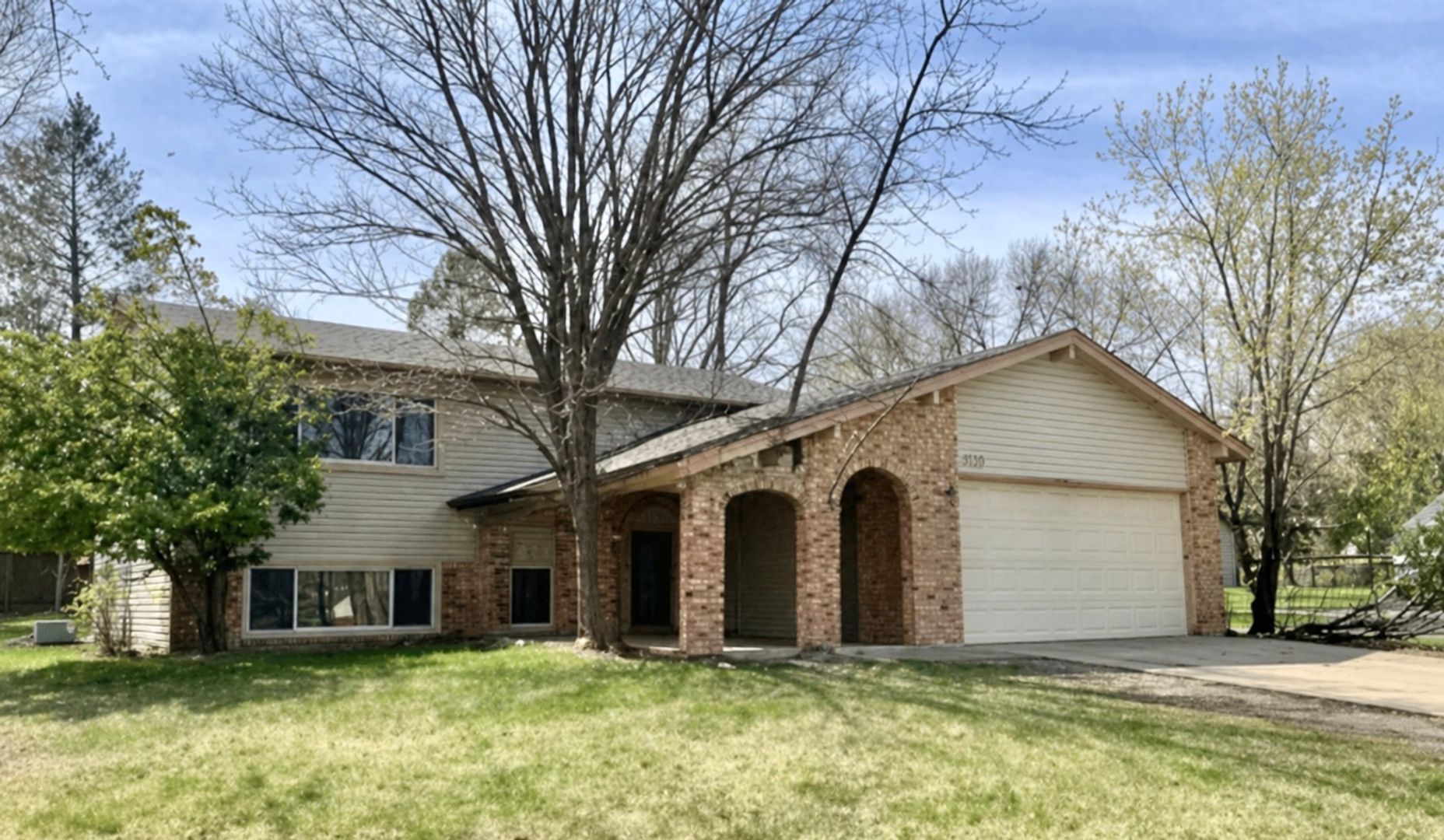 Eden Prairie House: 8575 Darnel Rd