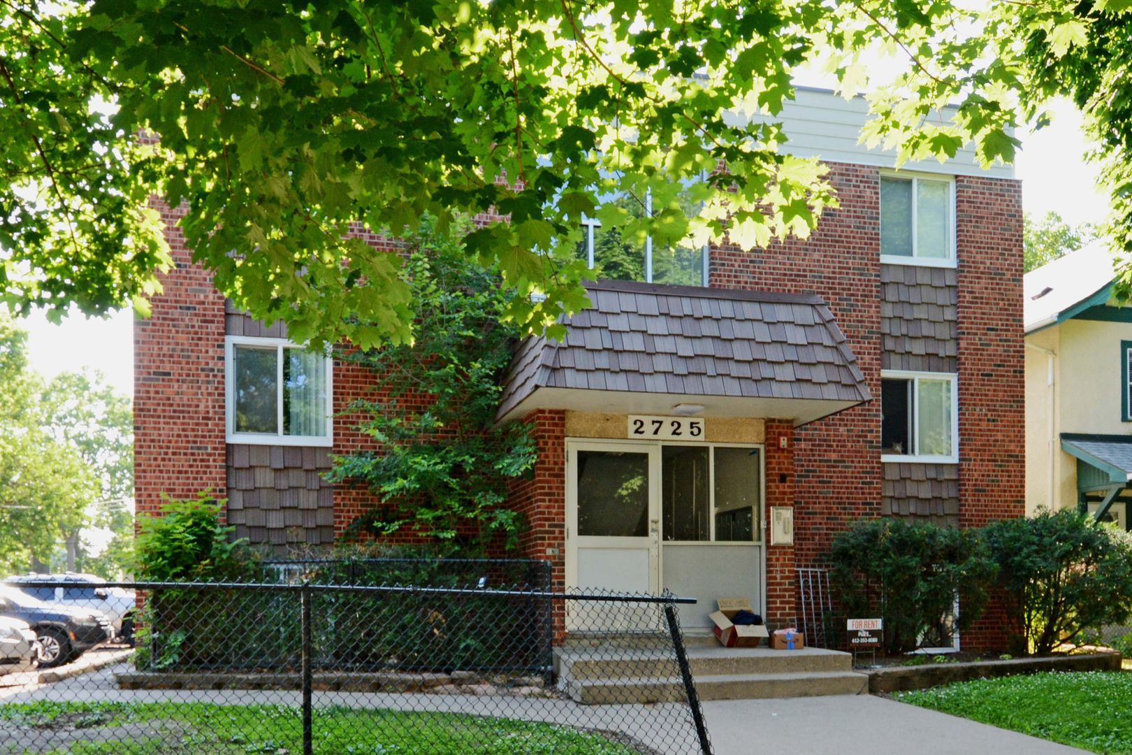 Minneapolis Apartment: 2725 Pleasant Ave