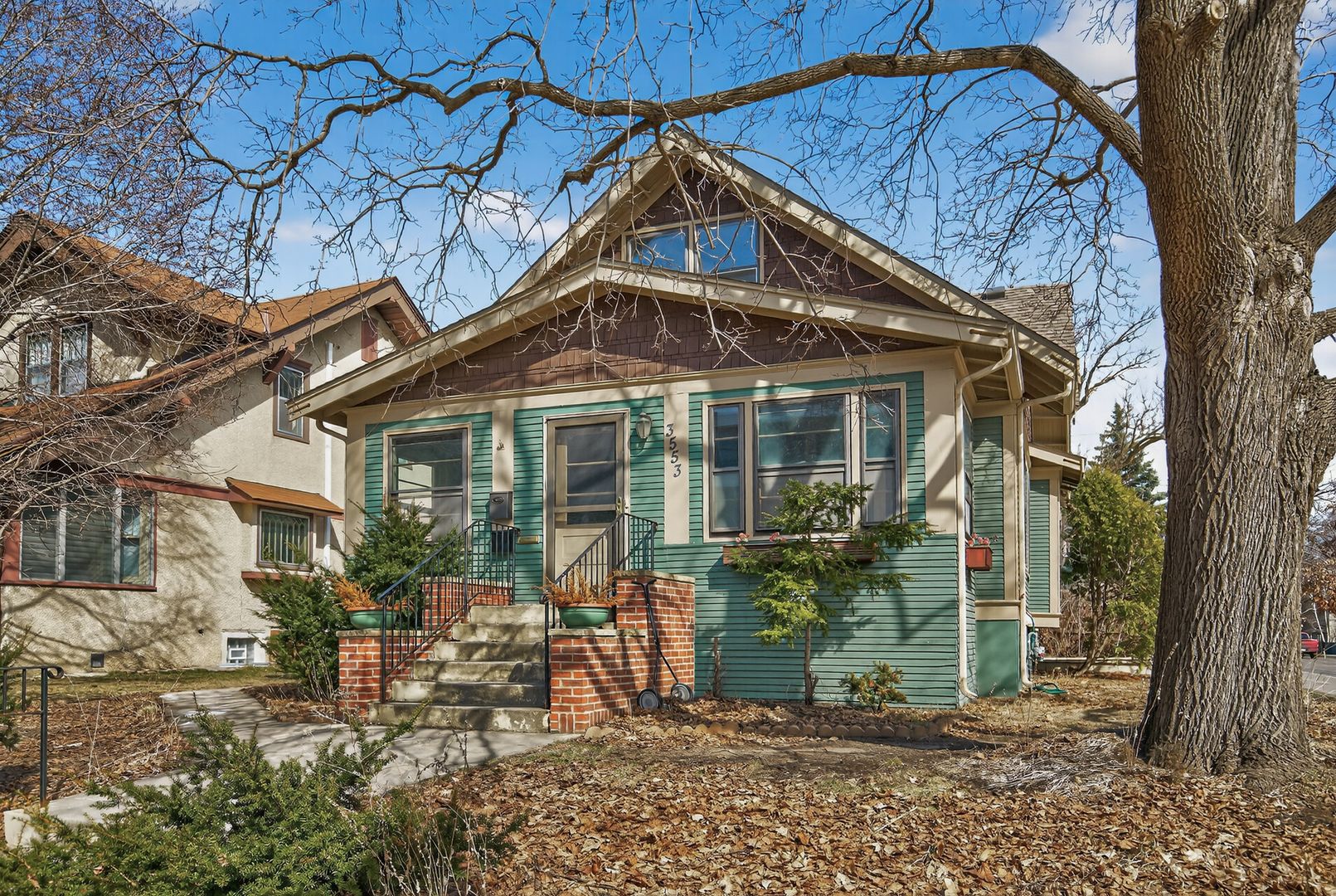 Minneapolis Multiplex: 3553 Dupont Ave S