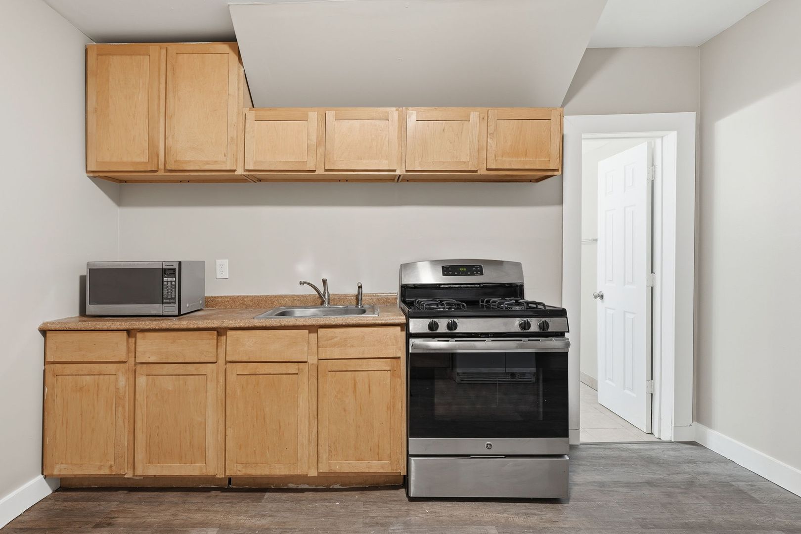 St Paul Apartment: 602 N Mendota St Unit 9