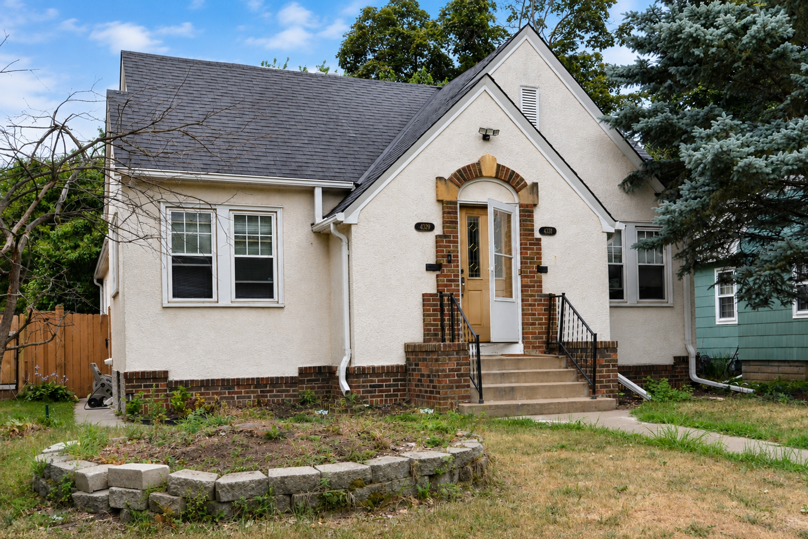 Minneapolis Apartment: 4329-4331 Thomas ave N