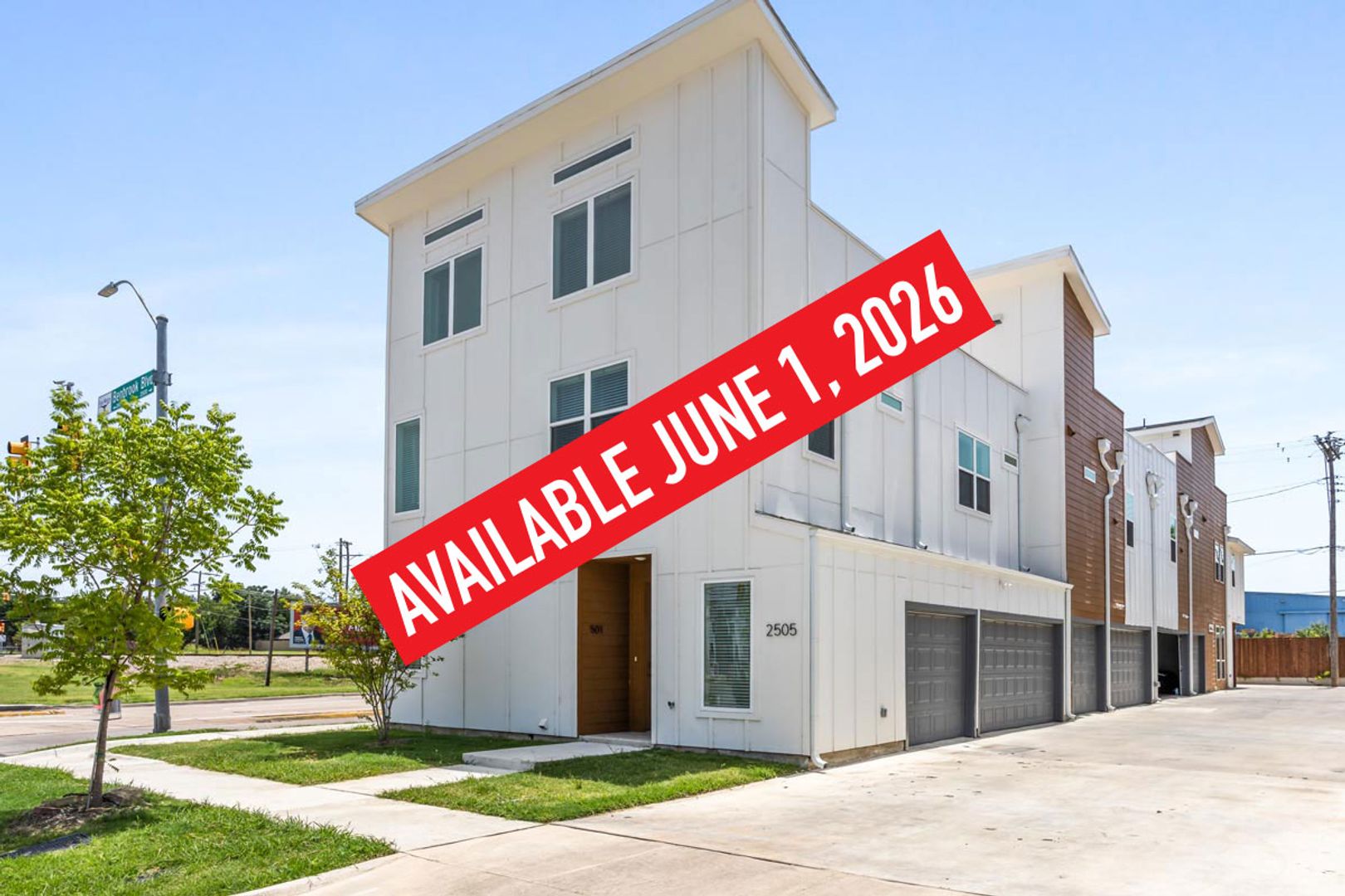 Fort Worth Apartment: 2505 Benbrook Blvd