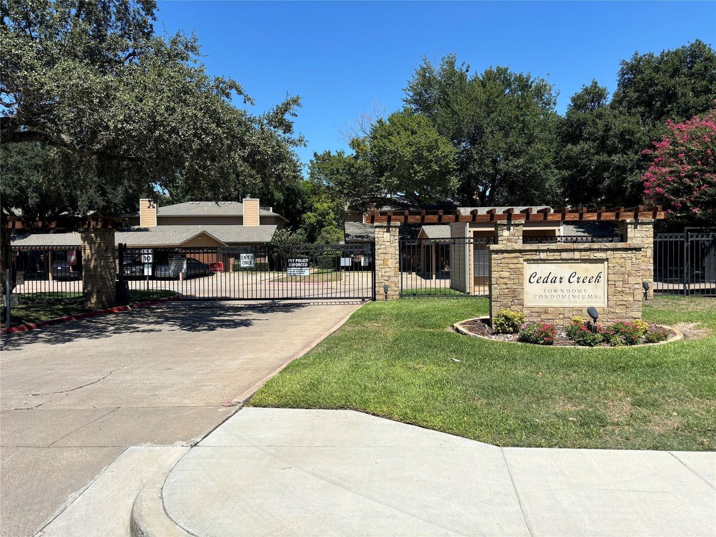 Benbrook Townhome: 5720 Cedar Creek Drive