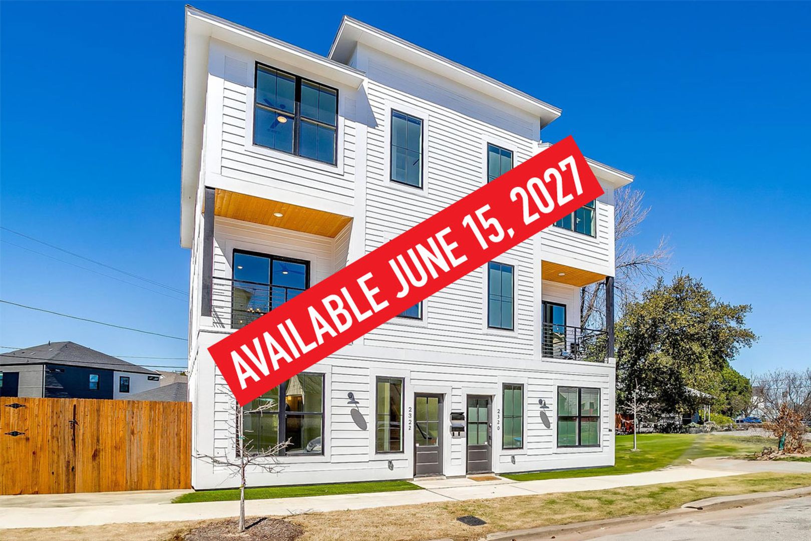 Fort Worth Apartment: 2322 Benbrook Blvd