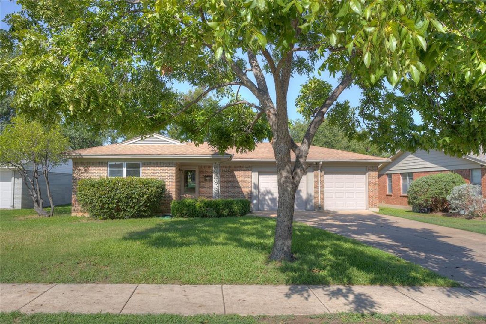 Fort Worth Apartment: 3712 Stadium Dr