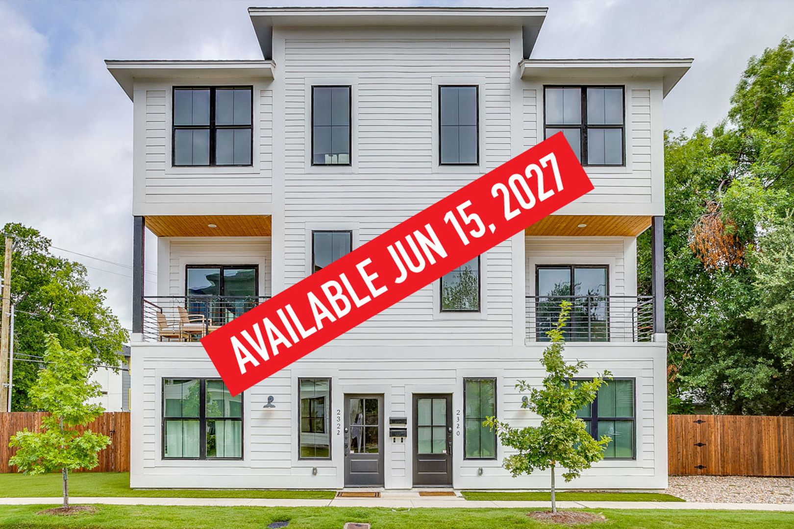 Fort Worth Apartment: 2322 Benbrook Blvd