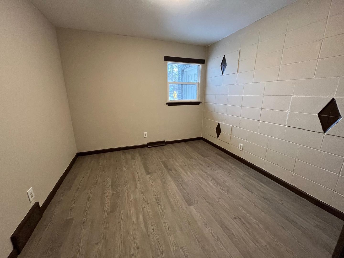 Rock Island Apartment: 4601/4605/4611/4613 - 12th St