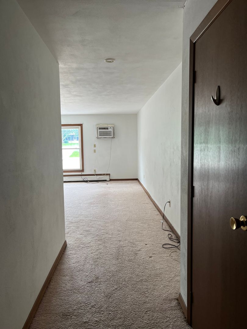 Rock Island Apartment: 2920-3000 24th St