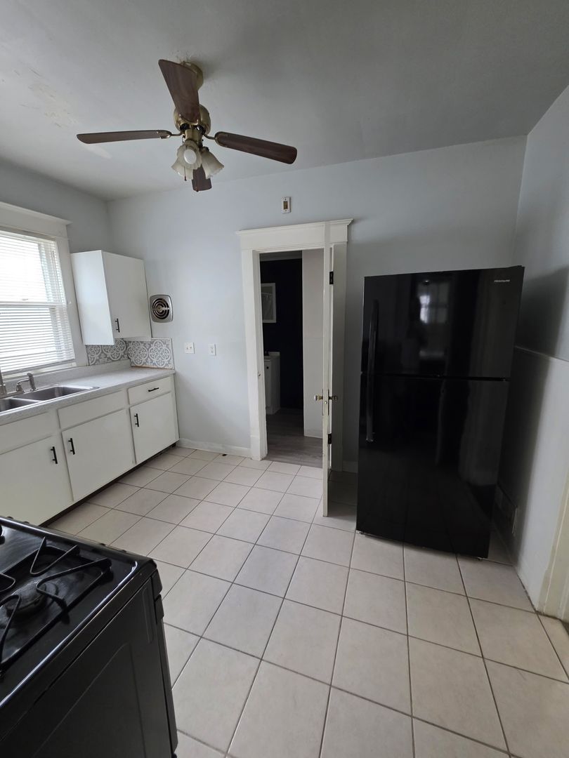 East Moline House: 1523 10th Ave