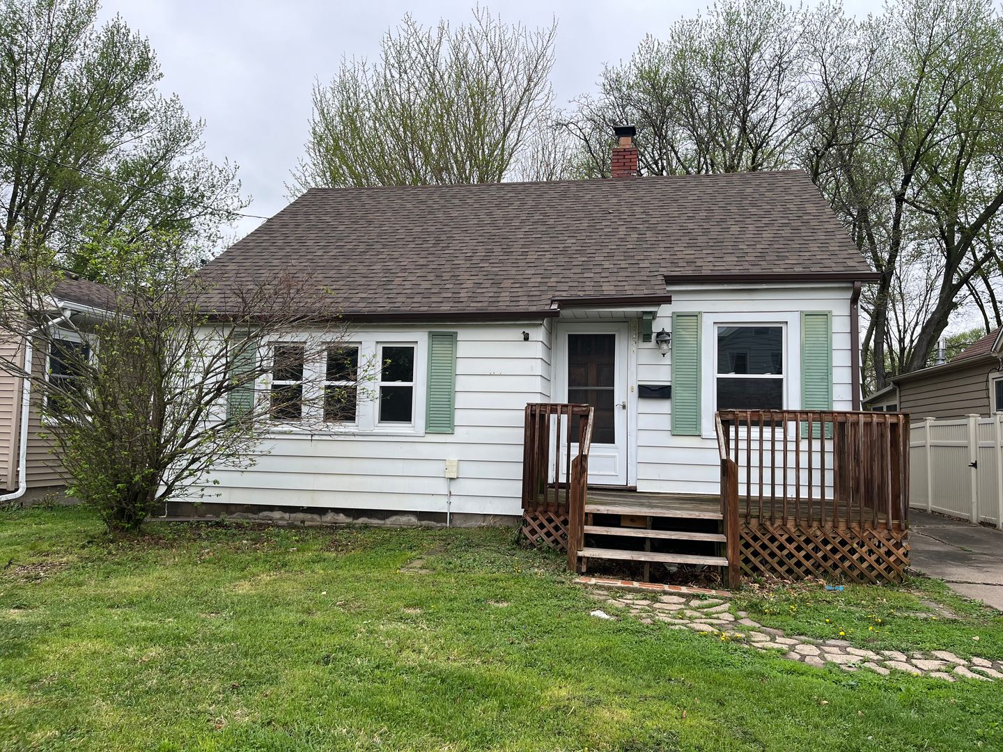 Moline House: 2331 4th St.