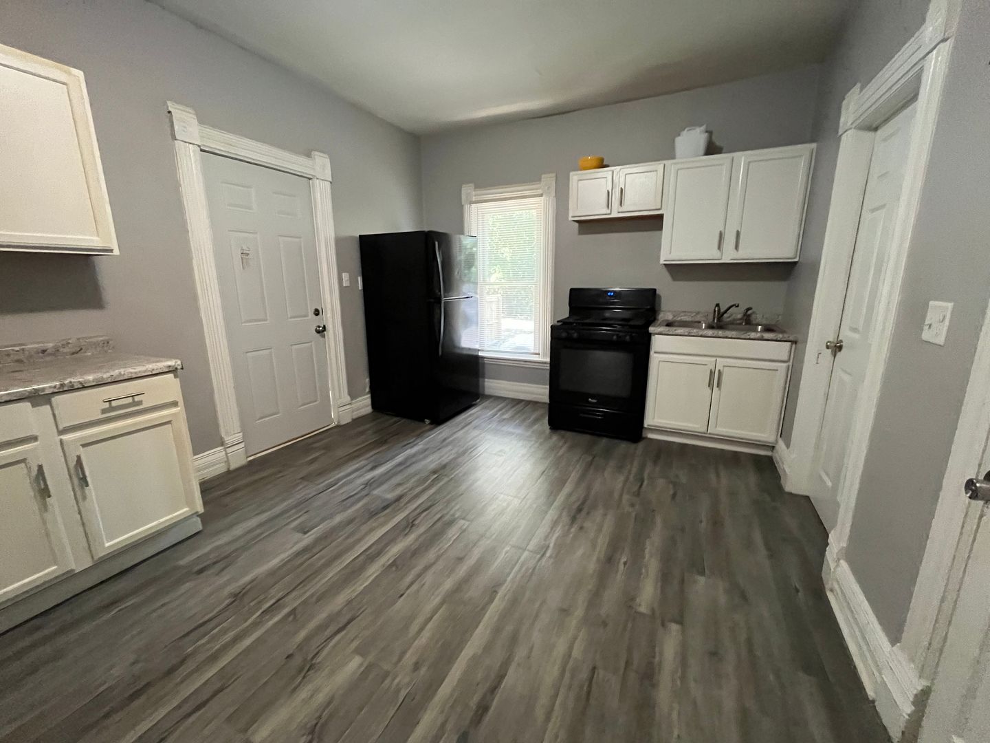 Moline House: 1007 29th St