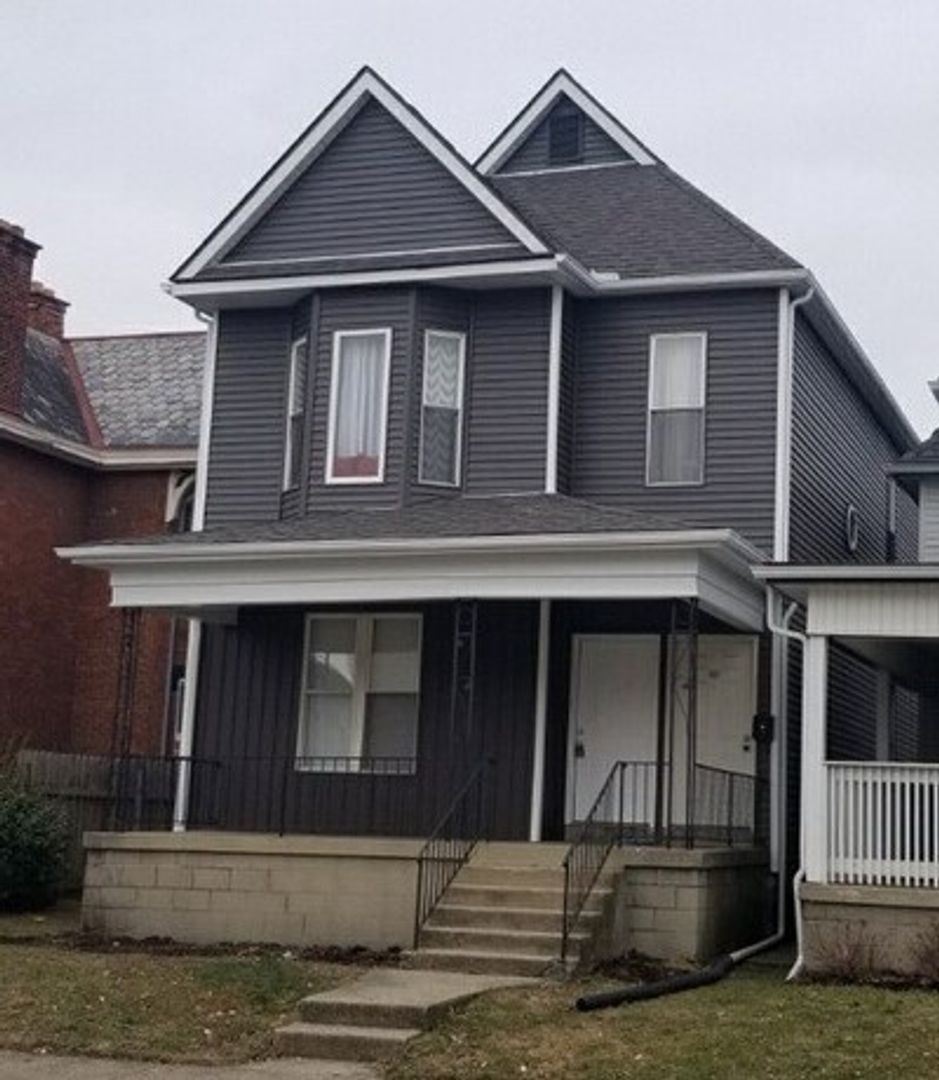 Columbus Apartment: 301-301 1/2 S. Ohio Avenue