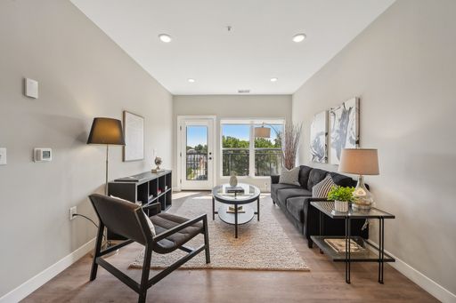 Luxury living in the heart of the South of Main neighborhood – photo 1