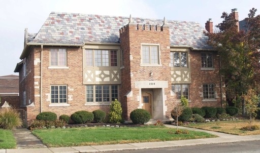 Beautiful historic building located in Woodland Park area, Franklin Park Conservatory nearby, on #16 bus line, on site laundry facility and off street parking, with carport. – photo 1