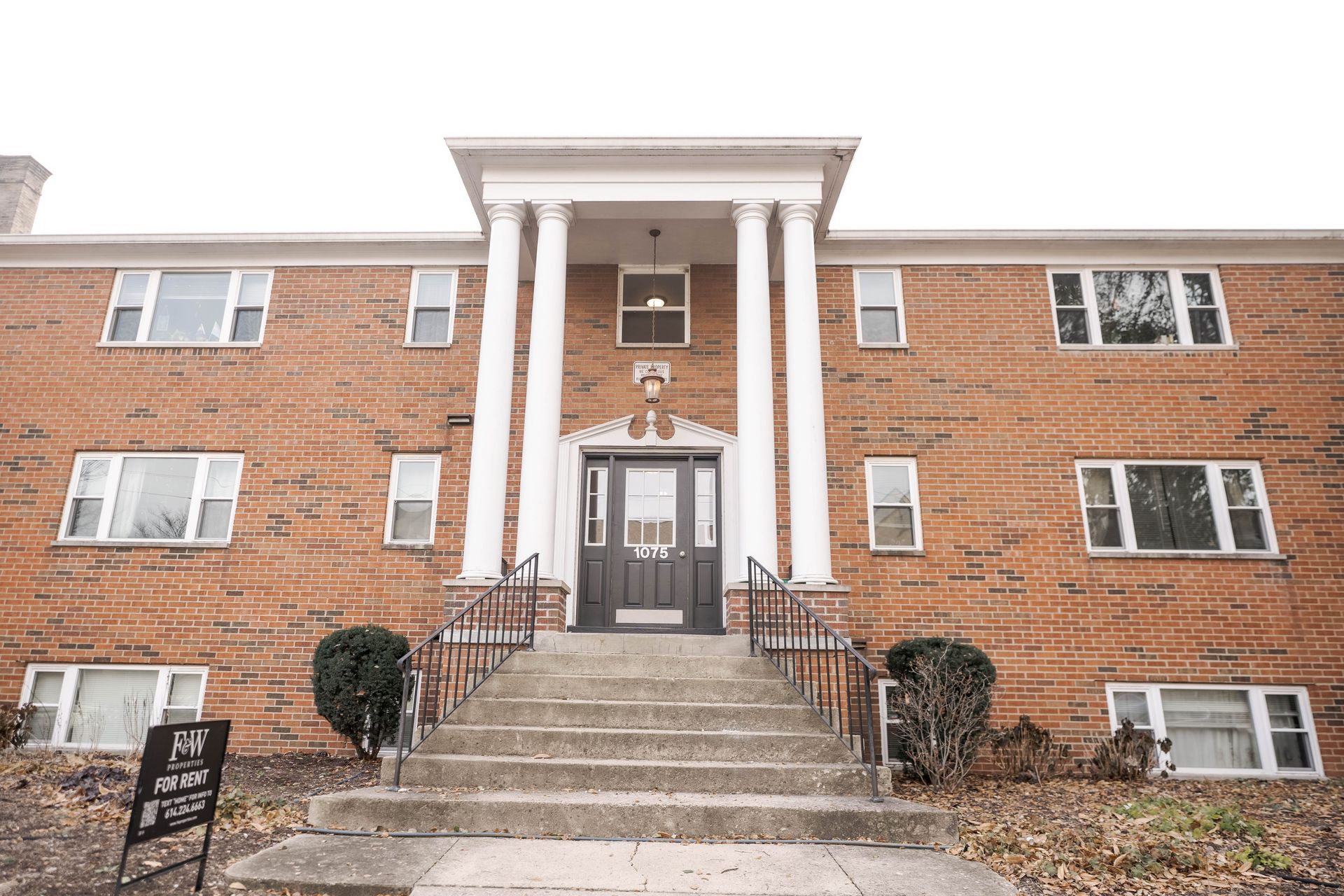 Columbus Apartment: 1075 Bryden Road