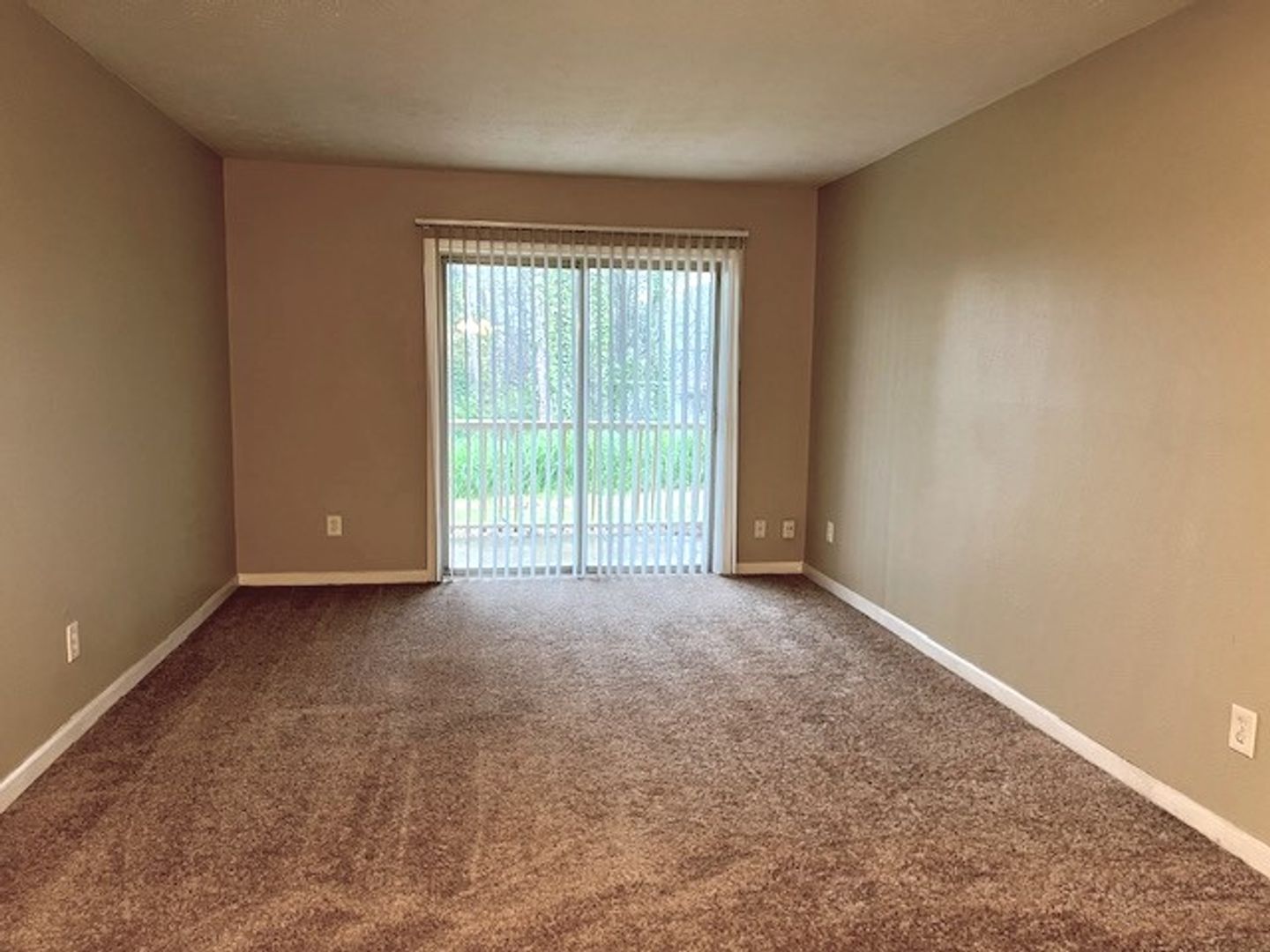 Lagrange Apartment: 1246 Mooty Bridge Road