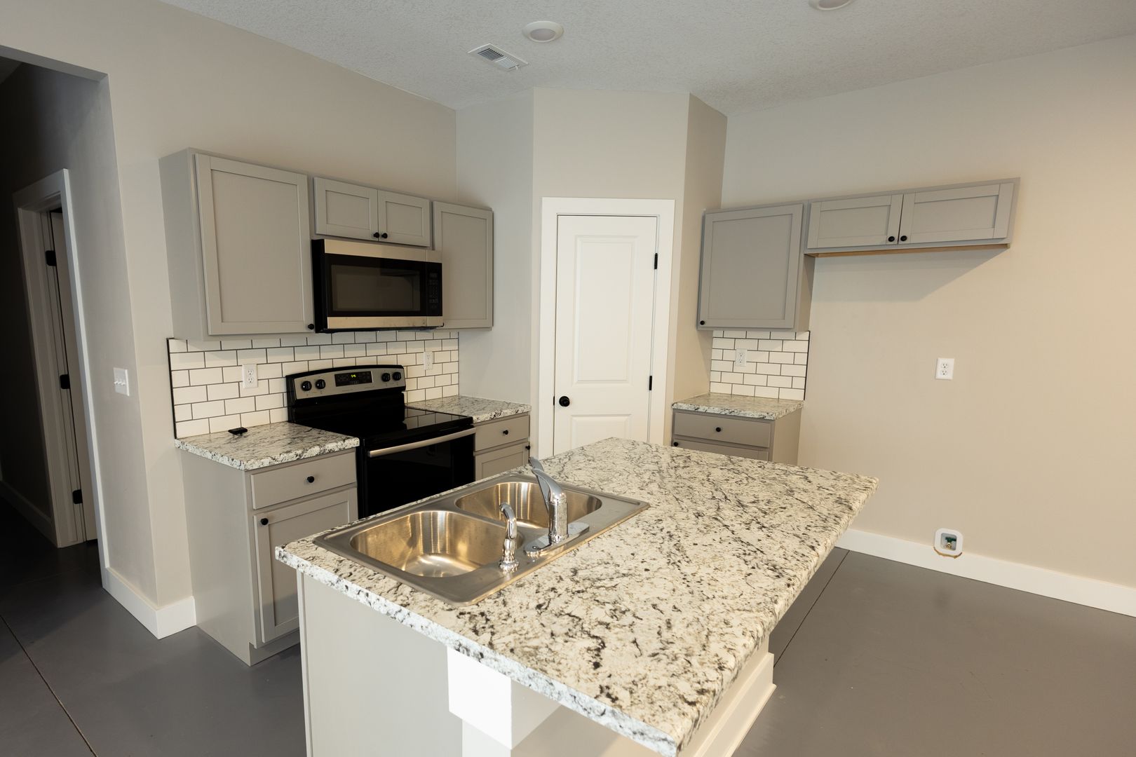 Wichita Apartment: 802 N. Custer St.
