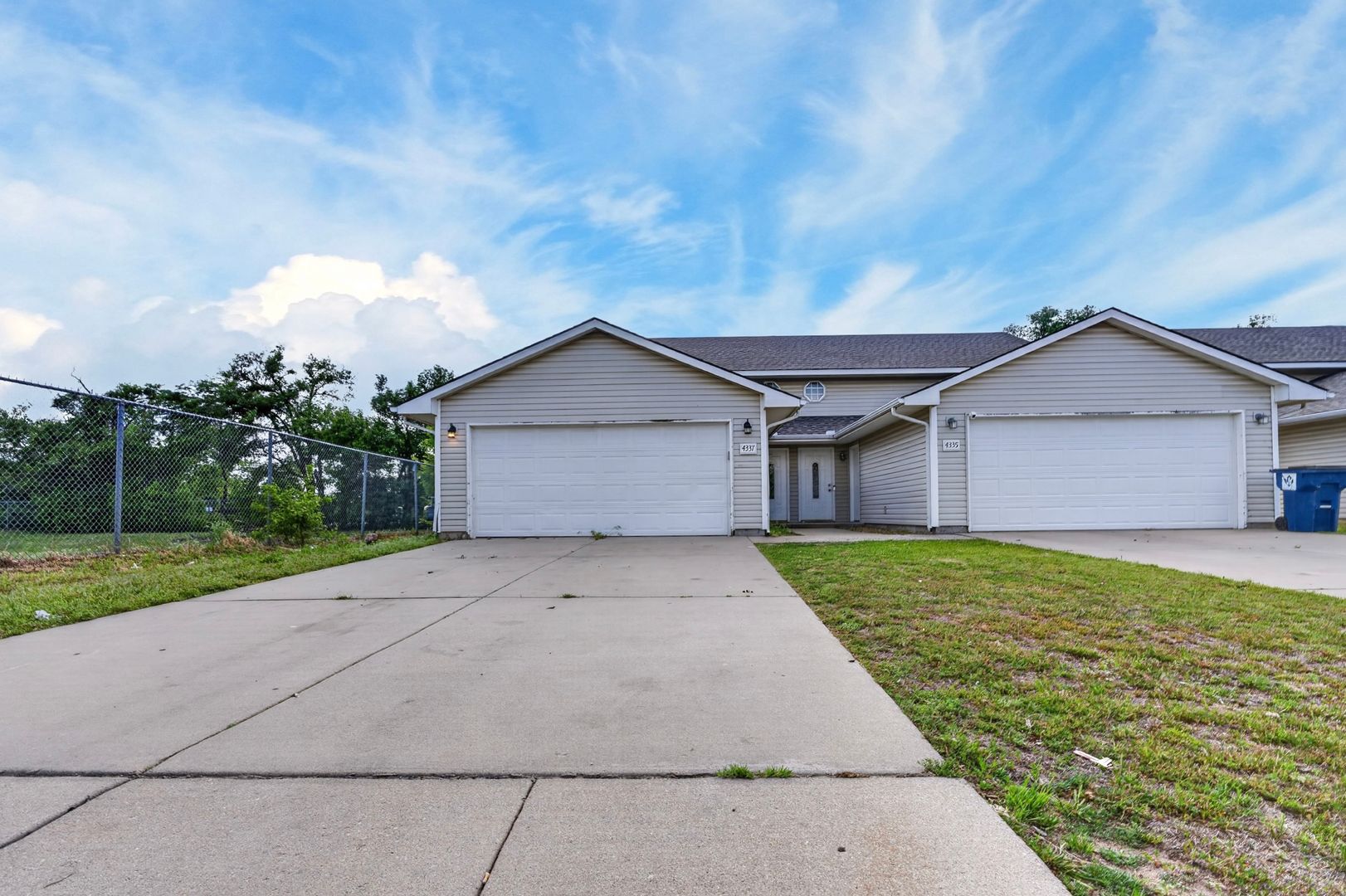 Wichita Apartment: 4329-4337 S Elizabeth