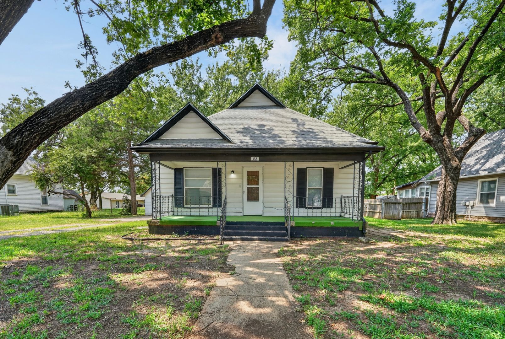 Clearwater House: 133 N Gorin
