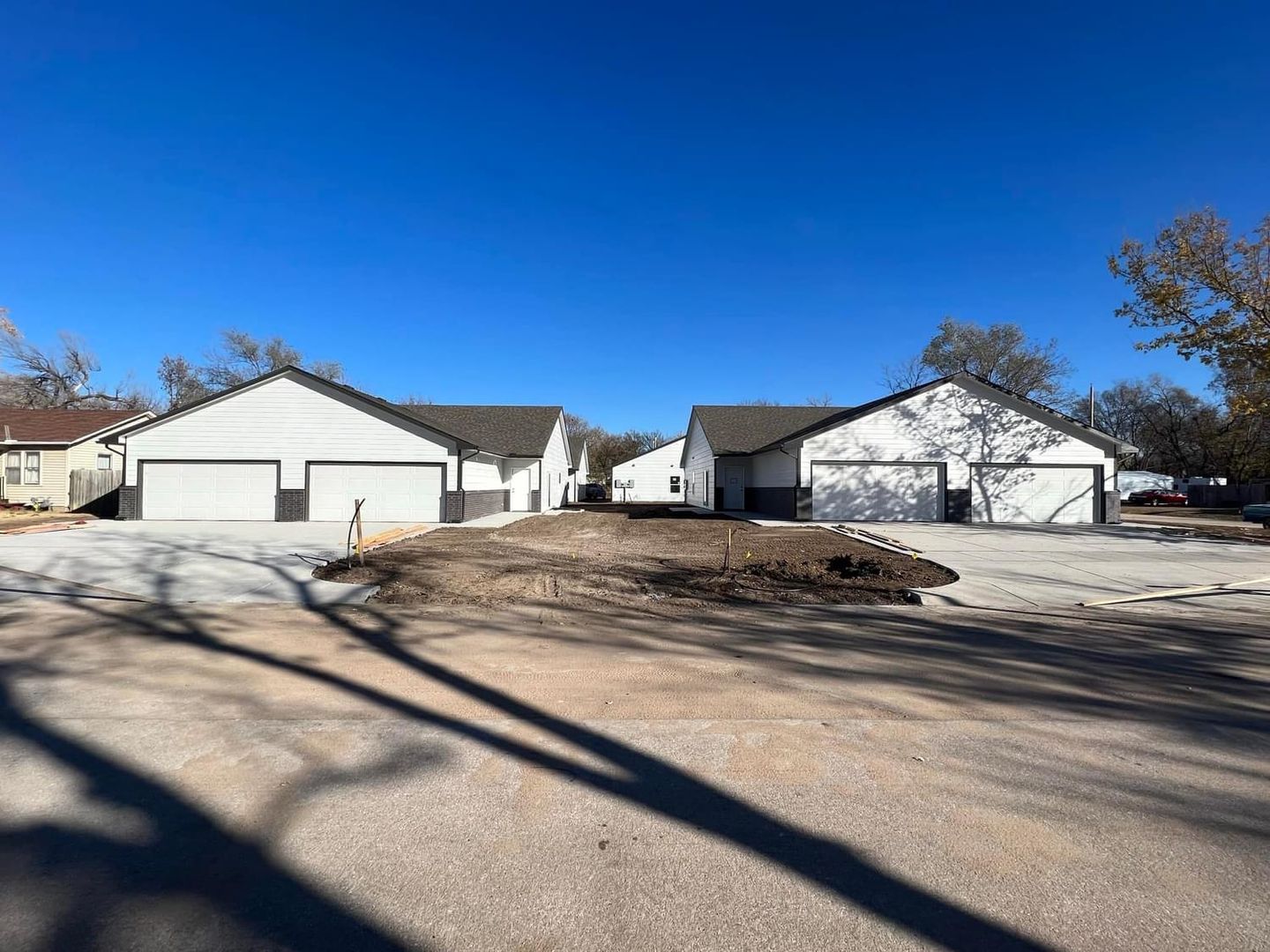 Wichita Apartment: 802 N. Custer St.