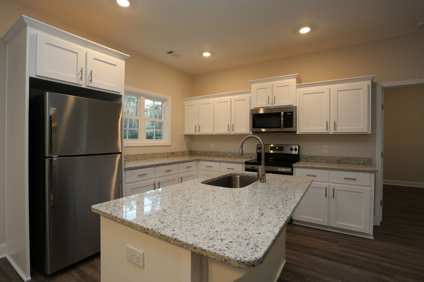 Statesboro House: 199 Zetterower Rd