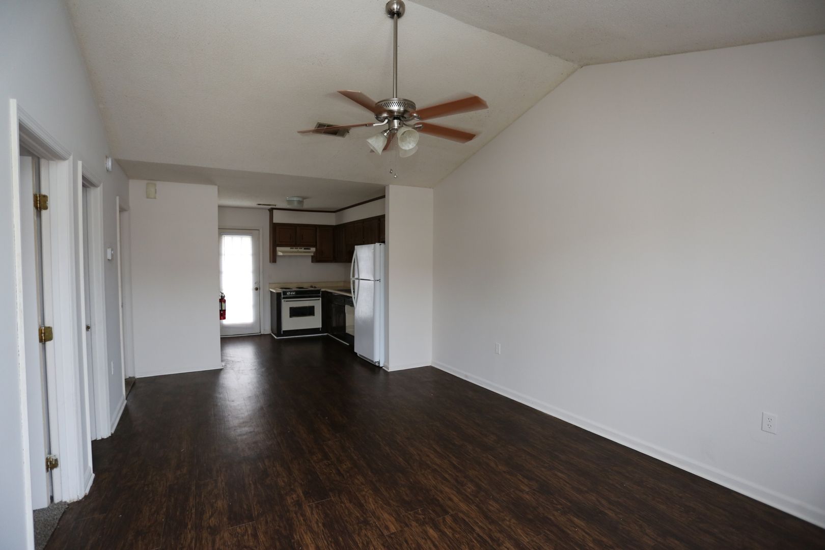 Statesboro Condo: 140 Lanier Dr # 109