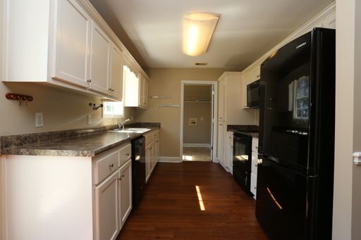 Listing photo thumbnail