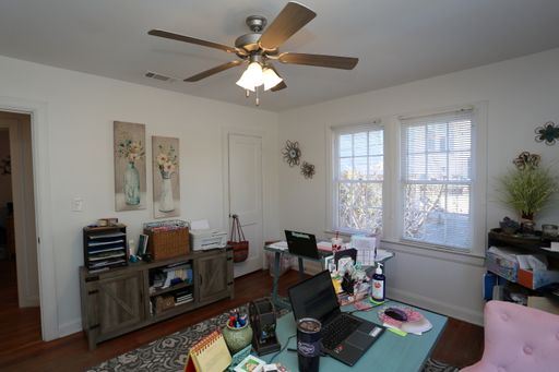 Listing photo thumbnail
