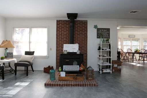 Listing photo thumbnail