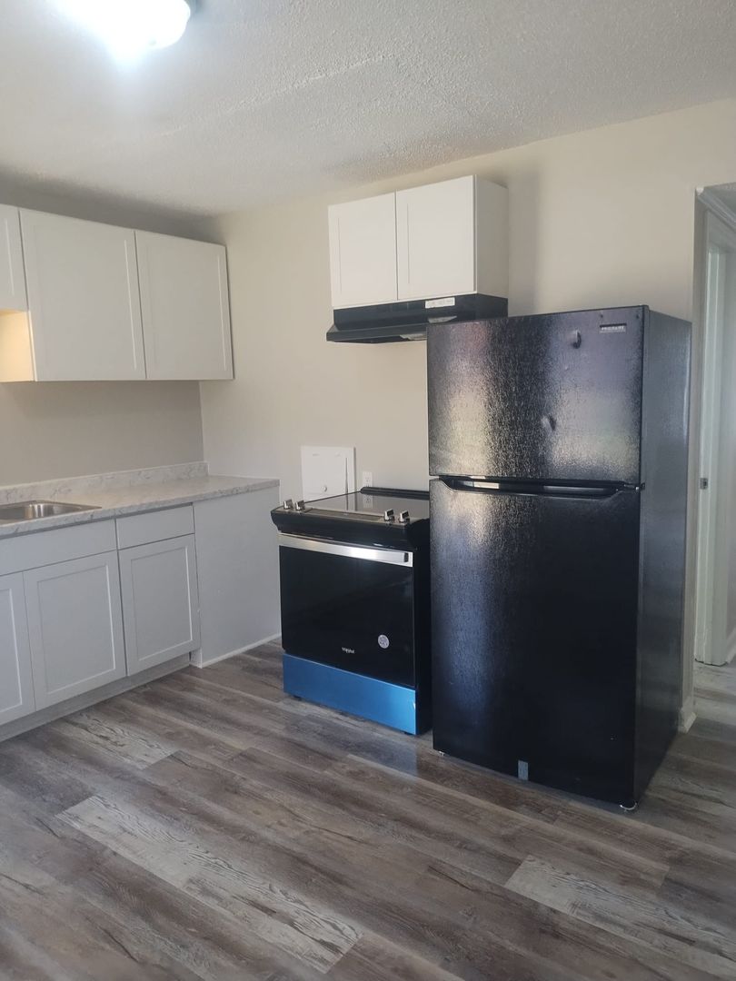 Winston-Salem Apartment: 915 East 2nd St.