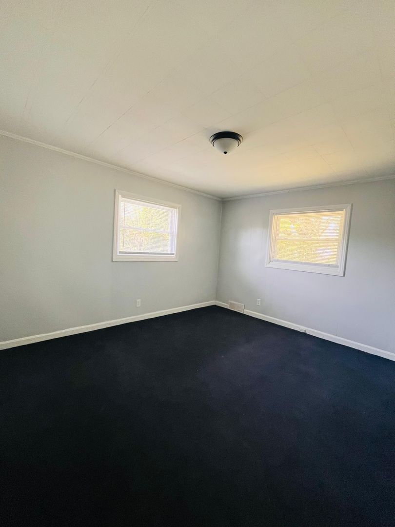 Winston Salem House: 1025 Academy St