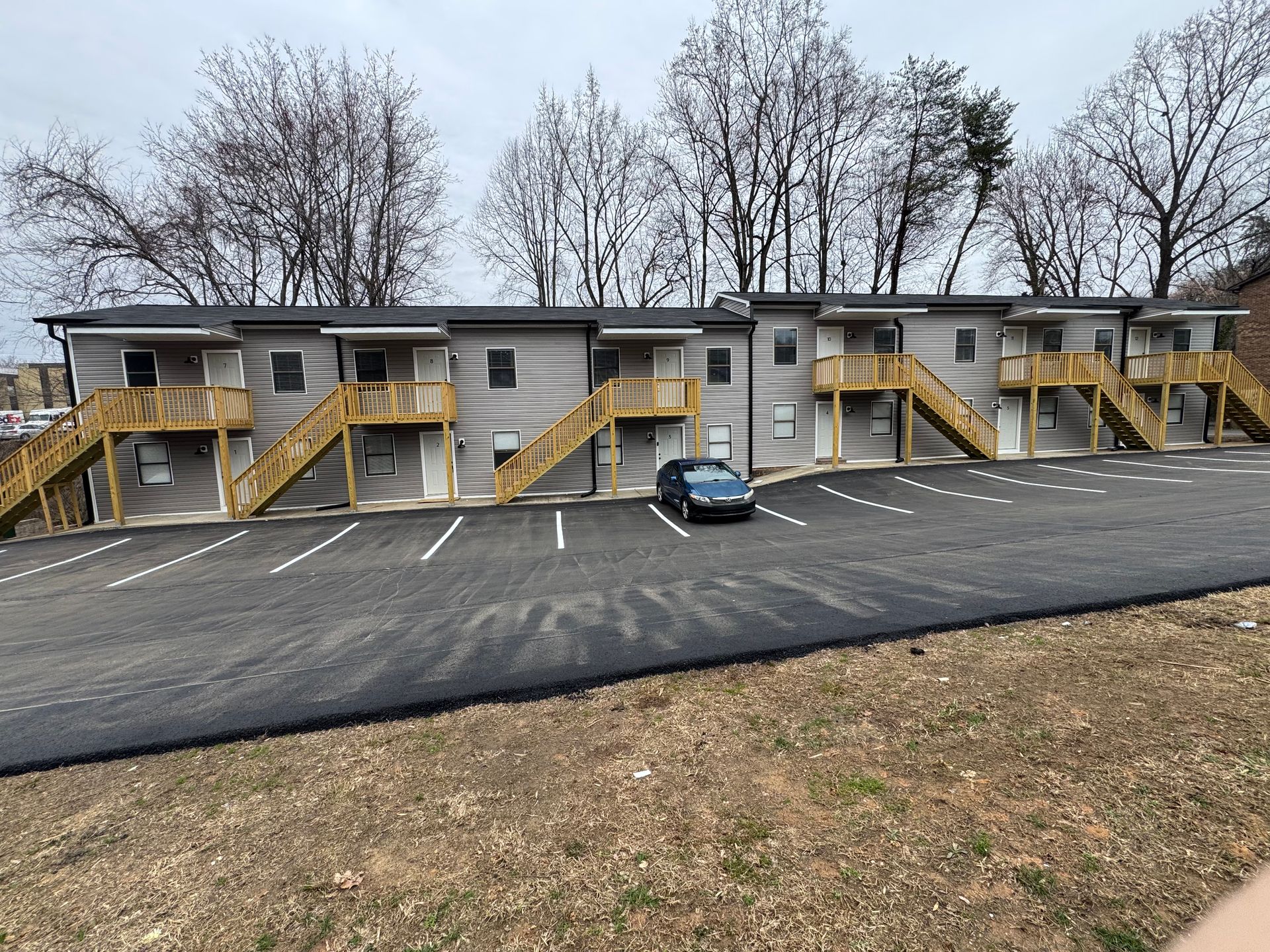 Winston Salem Apartment: 4233 Brownsboro Rd