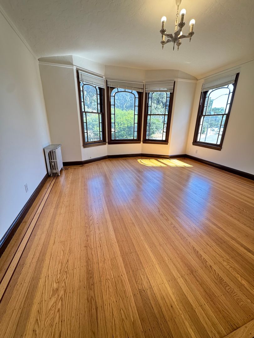 San Francisco Apartment: 225 Lincoln Way (1022r)