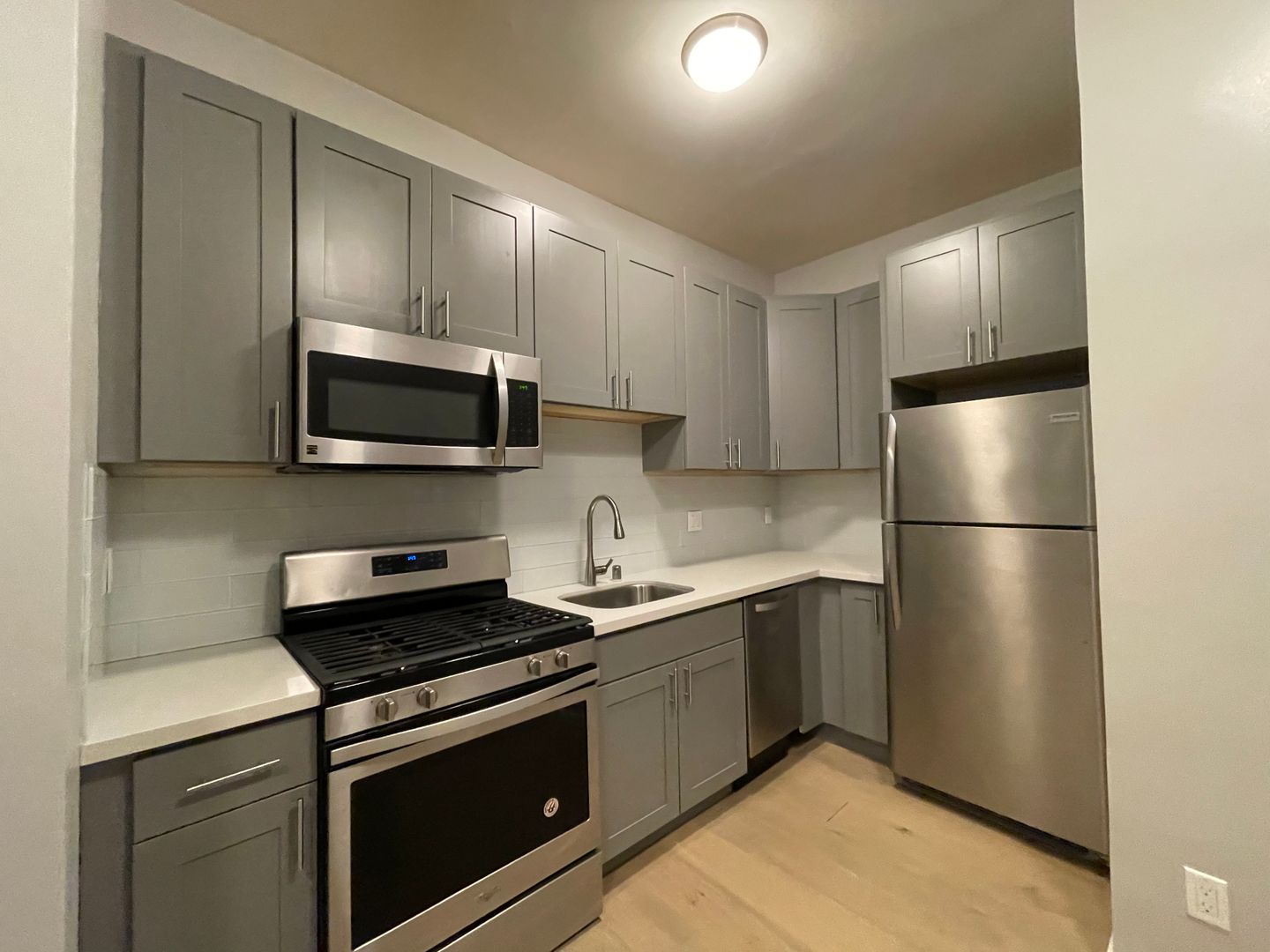 San Francisco Apartment: 490 Francisco Street (838r)