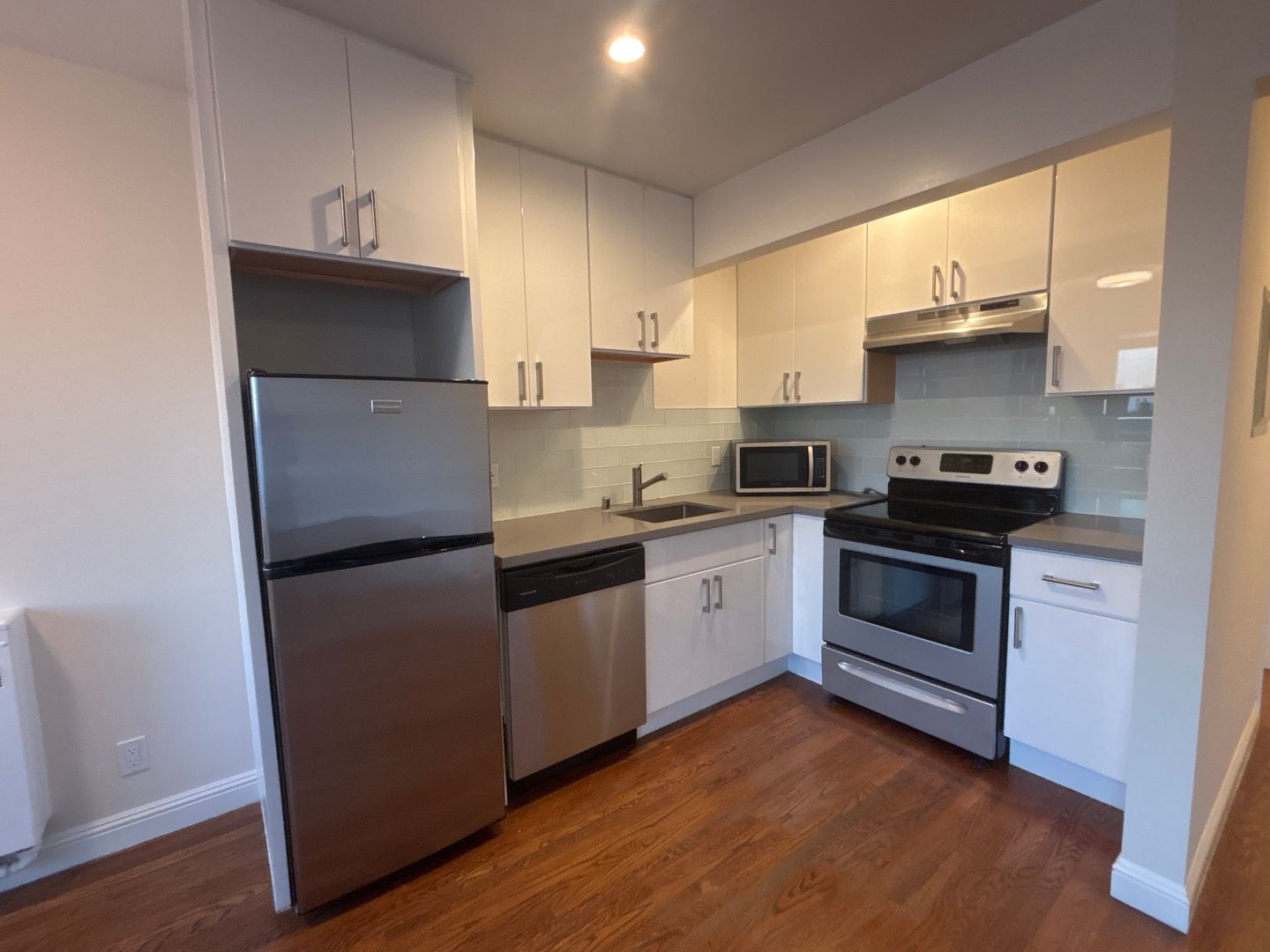San Francisco Apartment: 240 Cumberland Street (1285r)