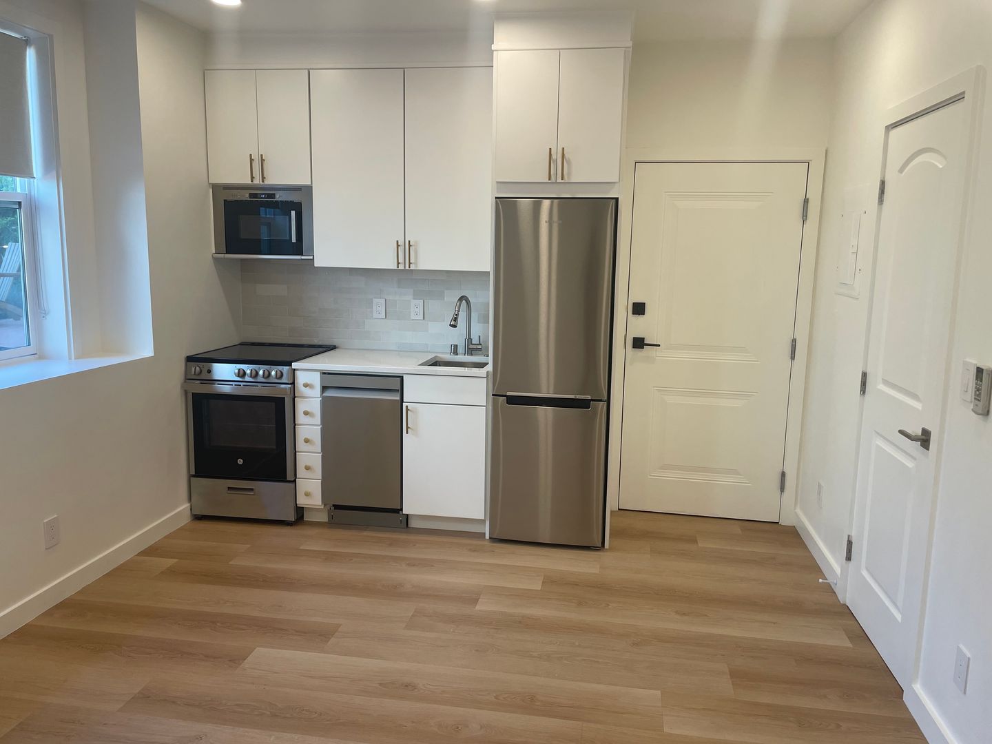 San Francisco Apartment: 17-23 Hoff Street (1357r)