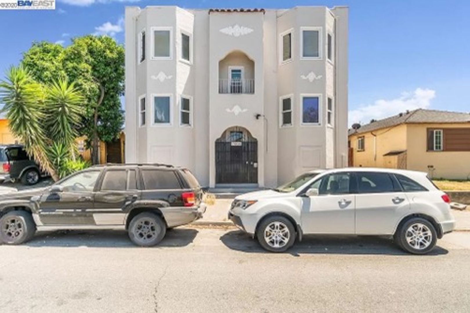 Oakland Apartment: 2684 73rd Avenue (1086r)